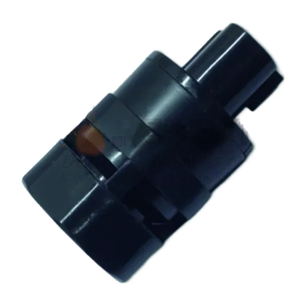 TAVERA SPEEDO SNR T9 - 920
